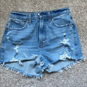 NEW Abercrombie Mom Short